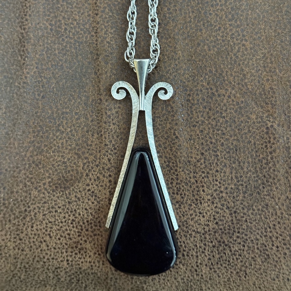 Vintage Avon Necklace Black Lucite Teardrop Pendant Silver Tone Chain.
